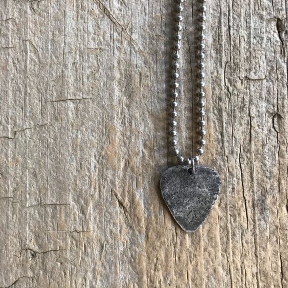 24 INCHES Textured Stainless Steel Guitar Pick Necklace - Picture 5 of 9